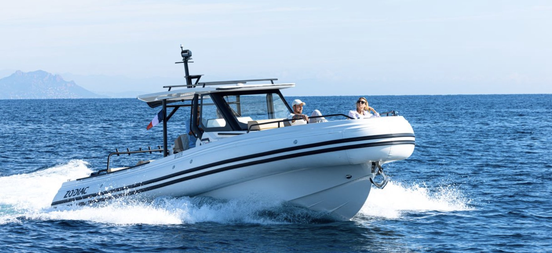 Pneu Marine Services 06 Zodiac Semi Rigide Cannes X10CC 2 Pneu Marine Services 06 Zodiac Semi Rigide Cannes X10CC 2