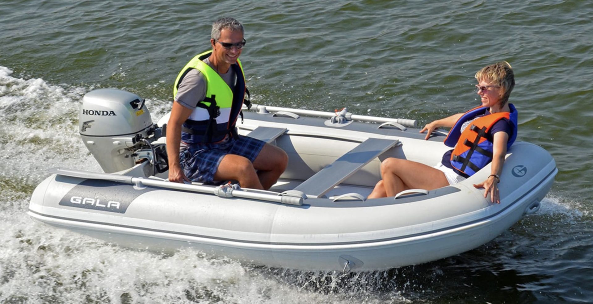 Pneu Marine Services 06 Zodiac Semi Rigide Cannes ATLANTIS DOUBLE DECK 1 Pneu Marine Services 06 Zodiac Semi Rigide Cannes ATLANTIS DOUBLE DECK 1