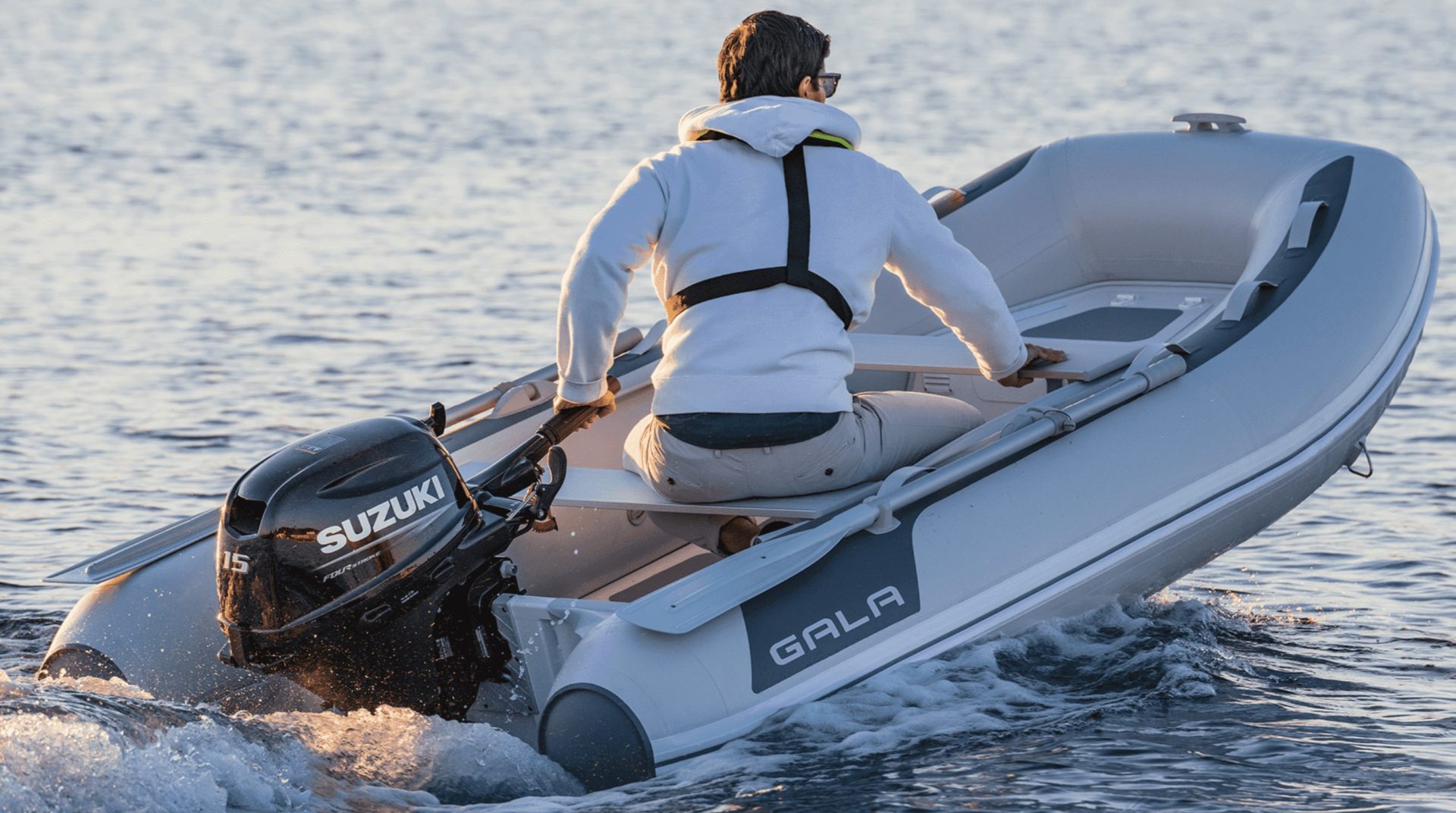 Pneu Marine Services 06 Zodiac Semi Rigide Cannes ATLANTIS DOUBLE DECK 2 Pneu Marine Services 06 Zodiac Semi Rigide Cannes ATLANTIS DOUBLE DECK 2