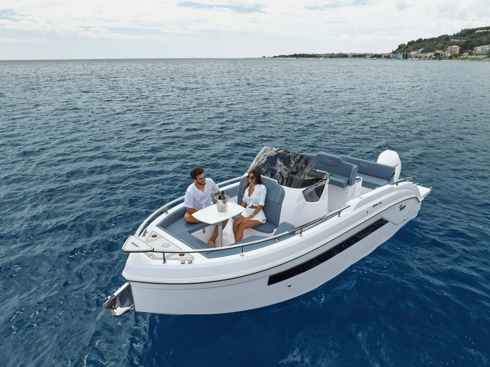 Pneu Marine Services 06 Zodiac Semi Rigide Cannes DJI 0423 OK Pneu Marine Services 06 Zodiac Semi Rigide Cannes DJI 0423 OK