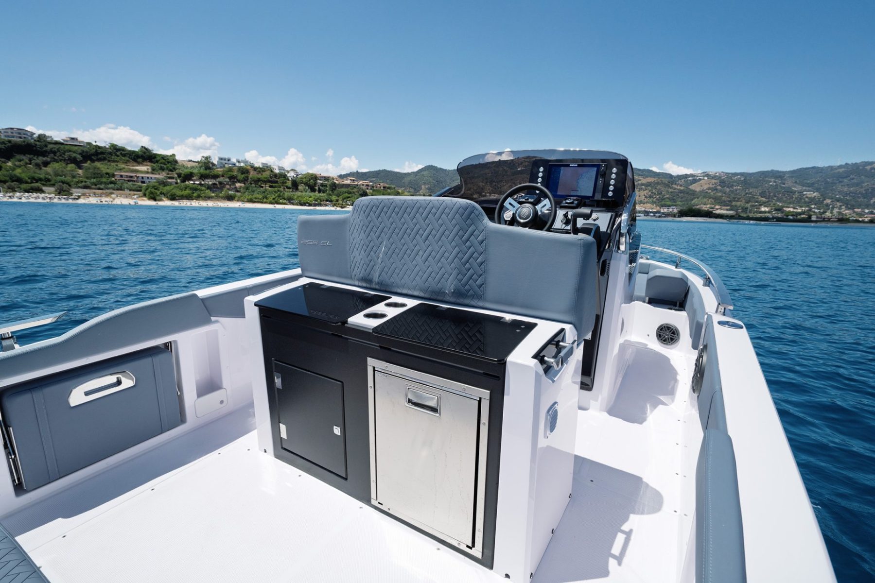 Pneu Marine Services 06 Zodiac Semi Rigide Cannes DSC04521 OK 1 Pneu Marine Services 06 Zodiac Semi Rigide Cannes DSC04521 OK 1