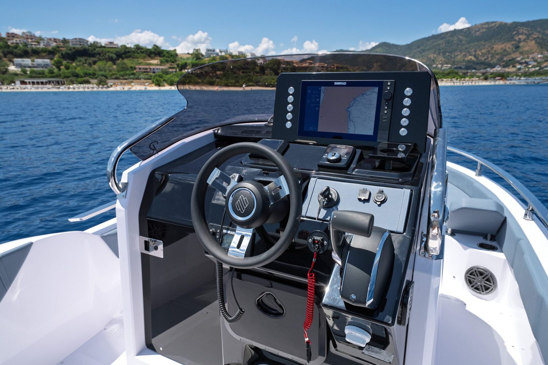 Pneu Marine Services 06 Zodiac Semi Rigide Cannes DSC04526 OK Pneu Marine Services 06 Zodiac Semi Rigide Cannes DSC04526 OK