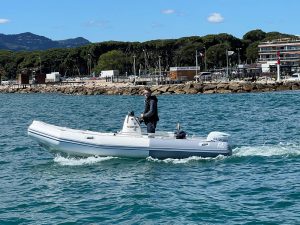 Pneu Marine Services 06 Zodiac Semi Rigide Cannes MEDLINE 500