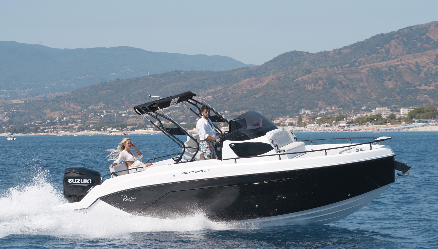 Pneu Marine Services 06 Zodiac Semi Rigide Cannes NEXT 255 LX 2 Pneu Marine Services 06 Zodiac Semi Rigide Cannes NEXT 255 LX 2