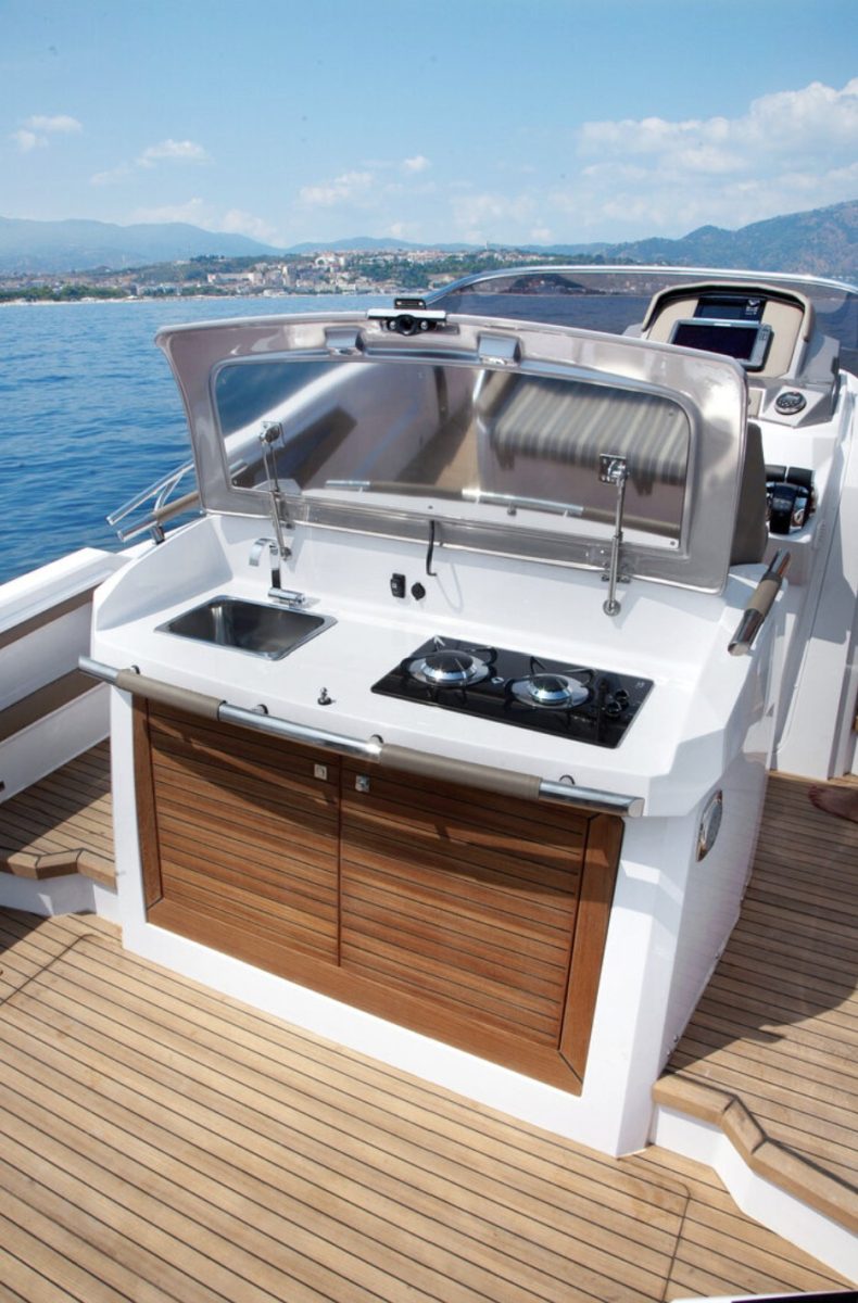 Pneu Marine Services 06 Zodiac Semi Rigide Cannes NEXT 370 3 Pneu Marine Services 06 Zodiac Semi Rigide Cannes NEXT 370 3