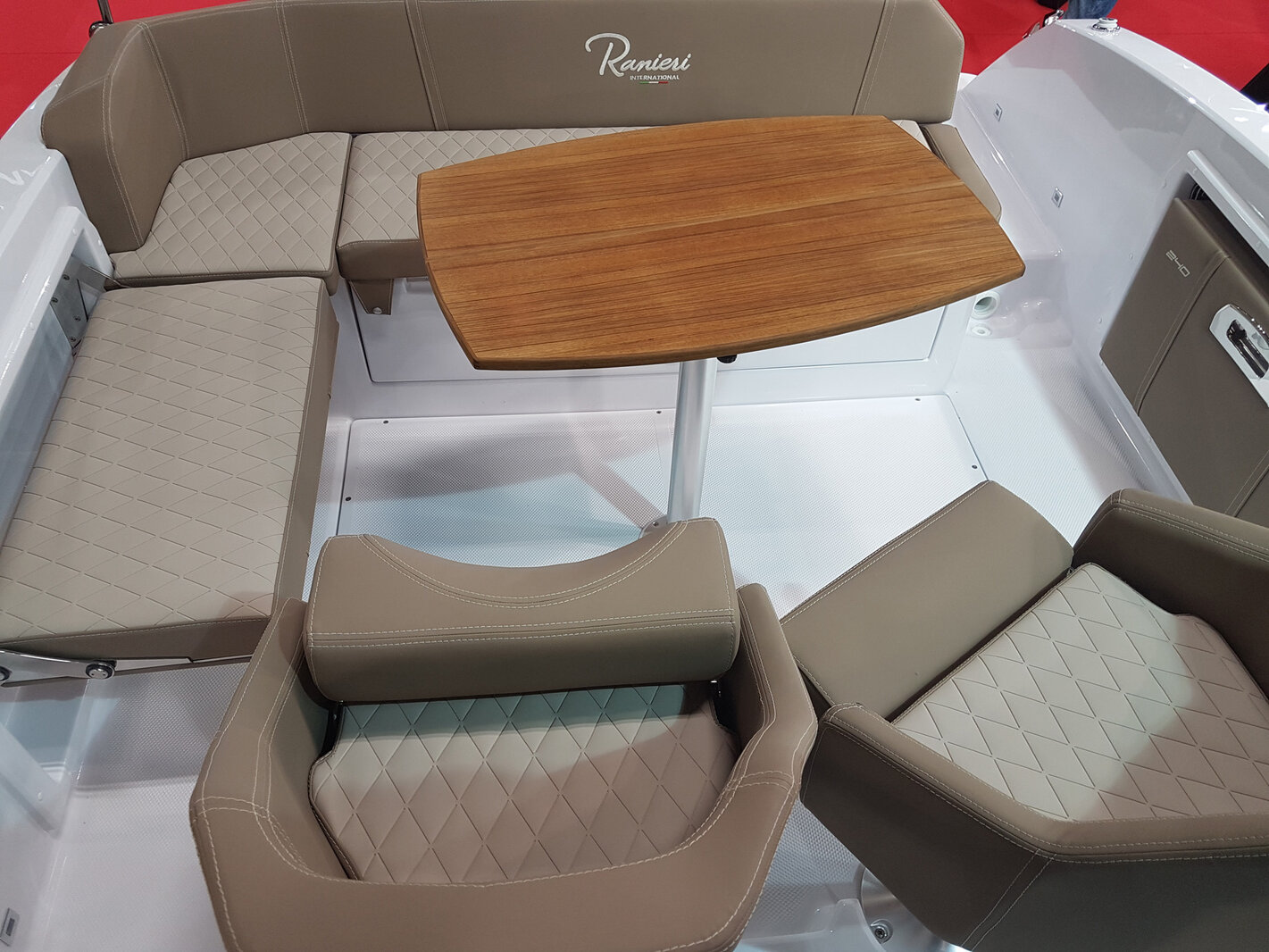 Pneu Marine Services 06 Zodiac Semi Rigide Cannes PHOTO 5 1 Pneu Marine Services 06 Zodiac Semi Rigide Cannes PHOTO 5 1