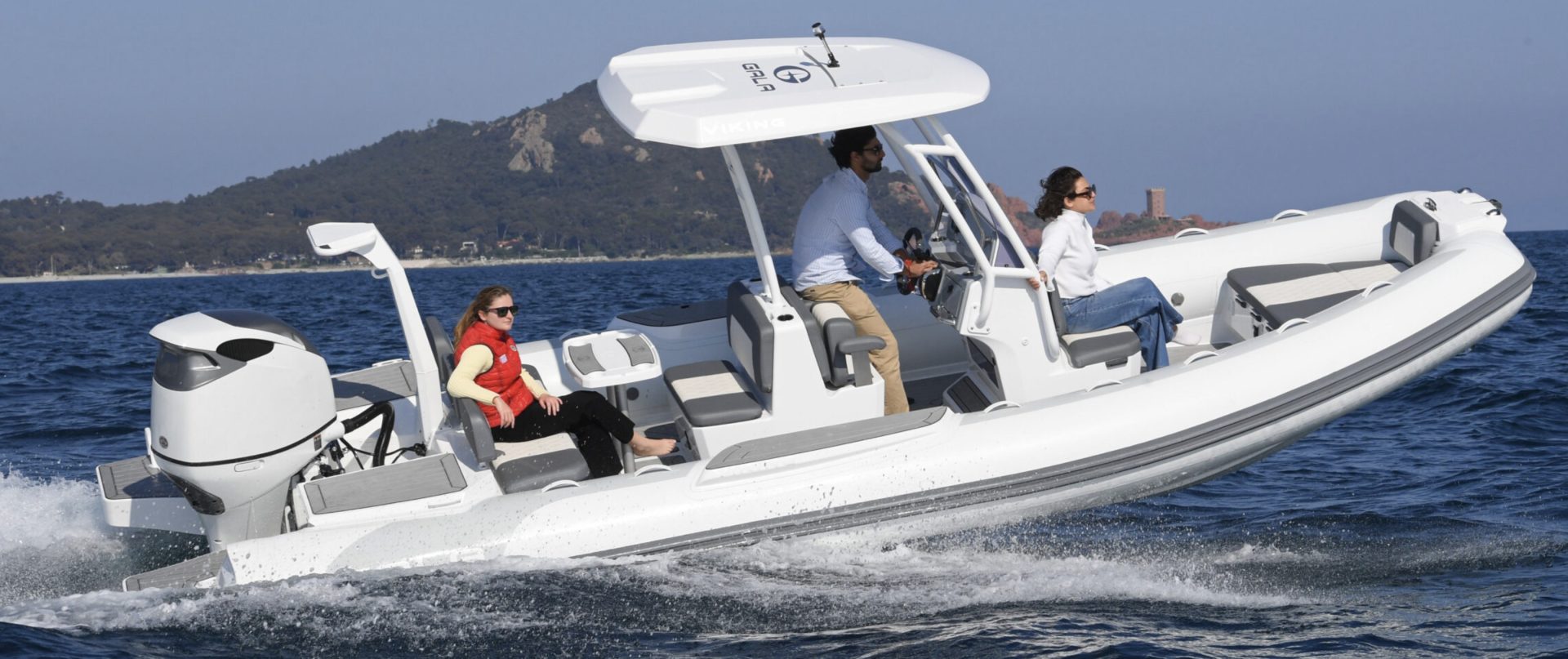 Pneu Marine Services 06 Zodiac Semi Rigide Cannes VIKING V7 1 Pneu Marine Services 06 Zodiac Semi Rigide Cannes VIKING V7 1