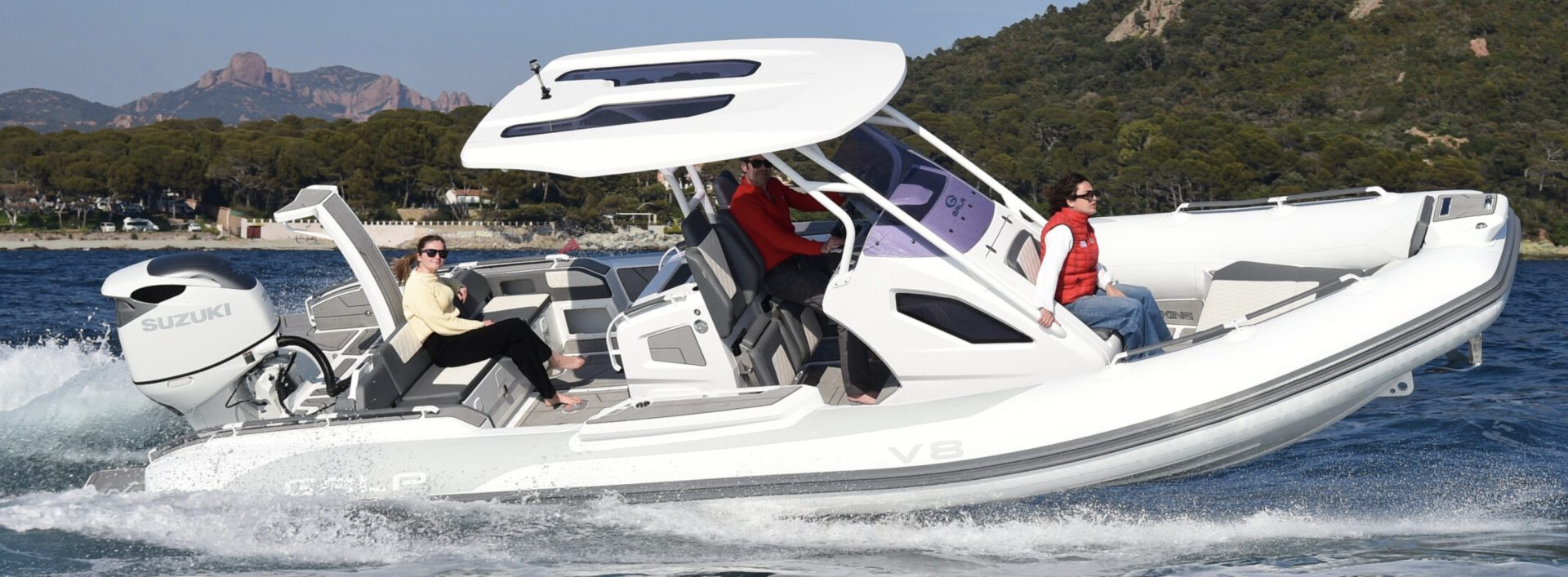 Pneu Marine Services 06 Zodiac Semi Rigide Cannes VIKING V8 1 Pneu Marine Services 06 Zodiac Semi Rigide Cannes VIKING V8 1