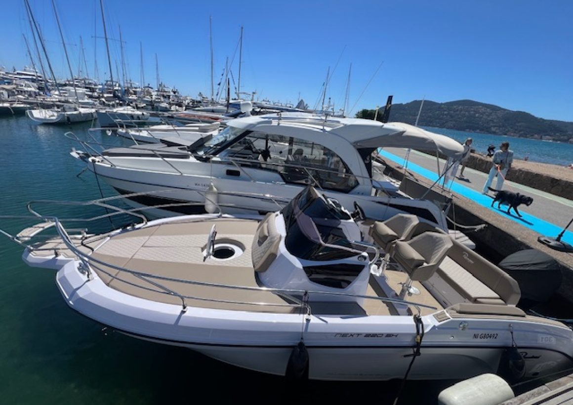 Pneu Marine Services 06 Zodiac Semi Rigide Cannes NEXT 220 PMS 06 5